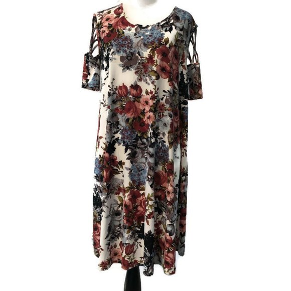 Vibe Sportswear Dresses & Skirts - VIBE Sportswear Floral Short Sleeve Dress